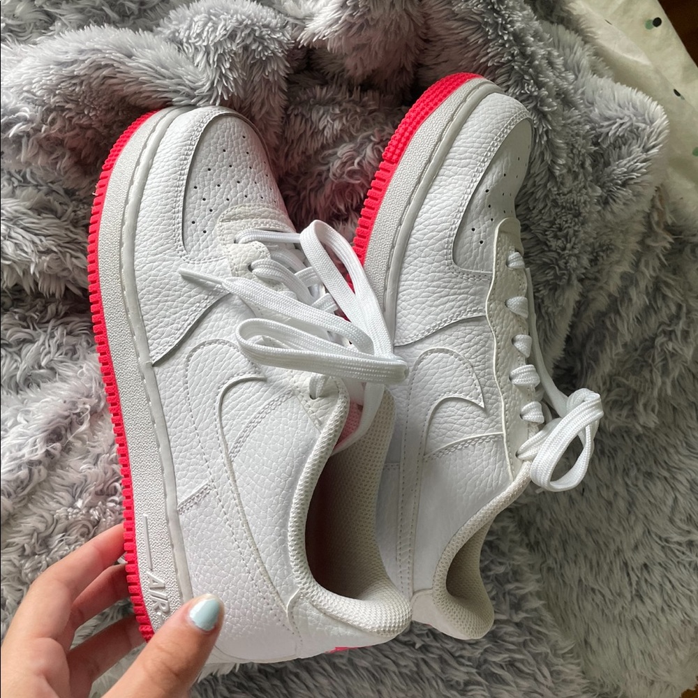 NIKE Air Force 1